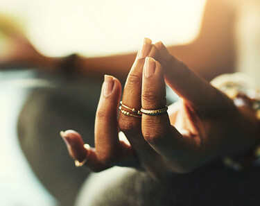 5 posturas de yoga para tus pequeños yogis